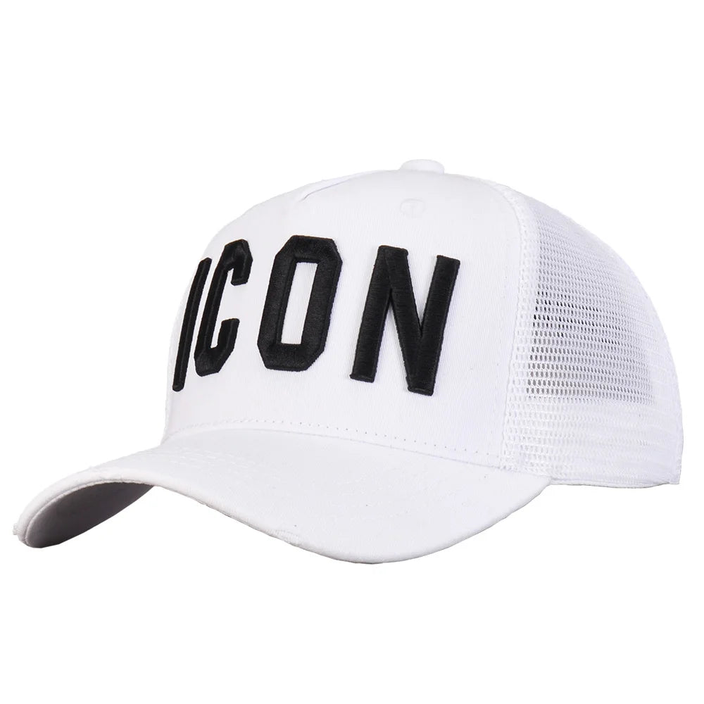 O boné Selluve DSQ2 Summer Mesh apresenta um design branco com letras pretas ICON na frente e uma parte traseira em malha. Ele oferece um ajuste trucker fit, perfeito para entusiastas do streetwear.