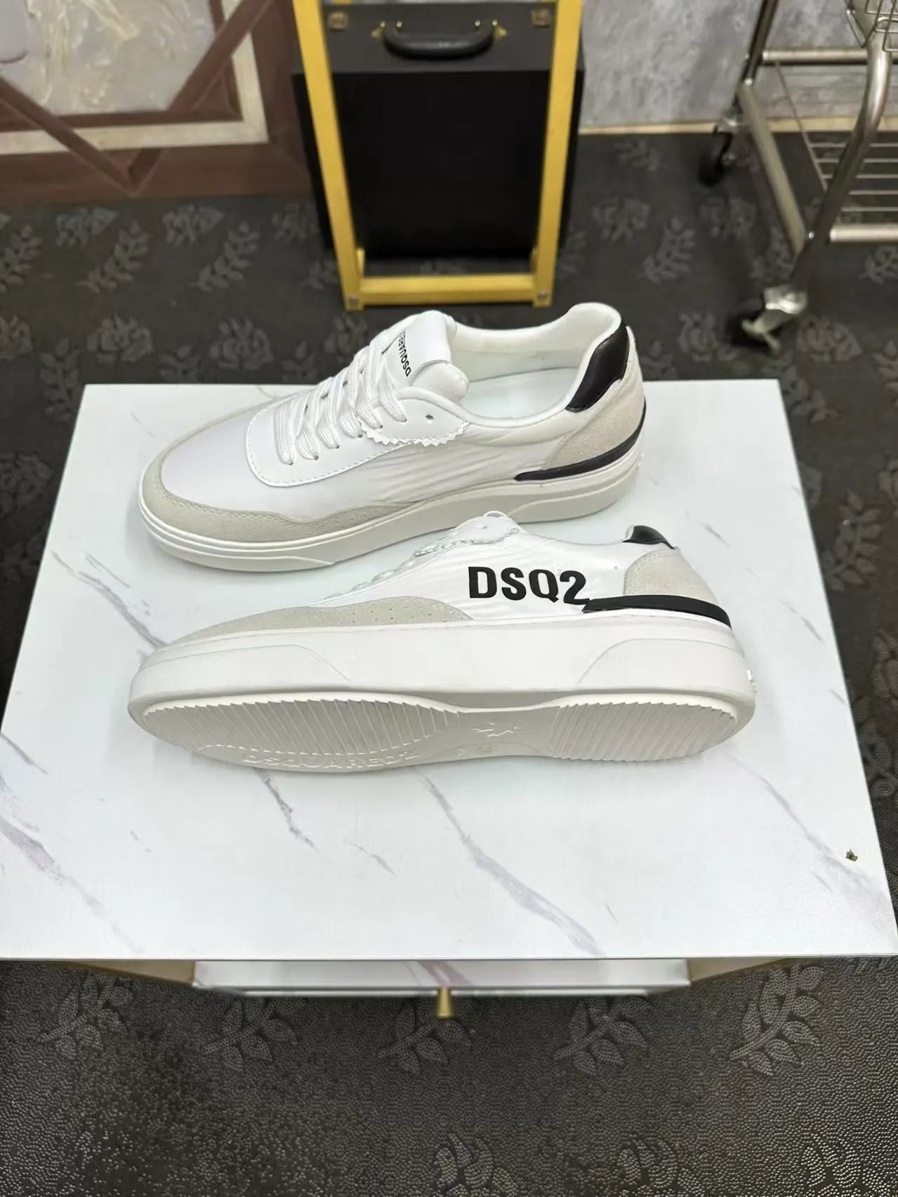 Dquared2 Moda Tendência Esportiva Retro