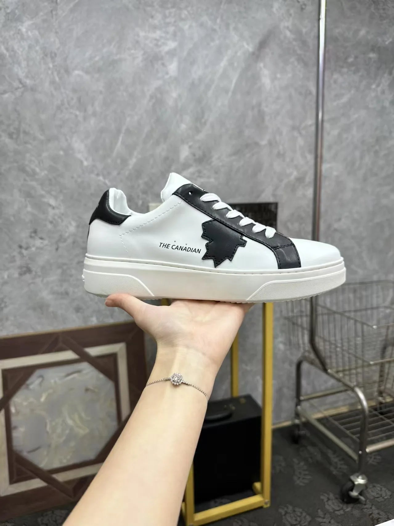 Dquared2 Moda Tendência Esportiva Retro